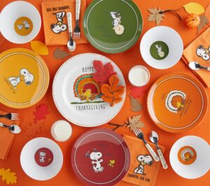 Snoopy Plates for Thanksgiving